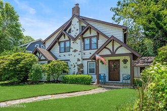 Building Photo - 562 N Edgemere Dr