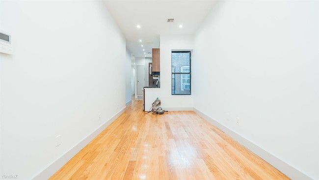 Building Photo - 1675 Palmetto St