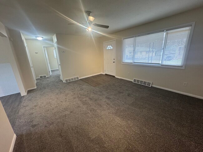 Foto del edificio - 1325 Vermont Pl NE