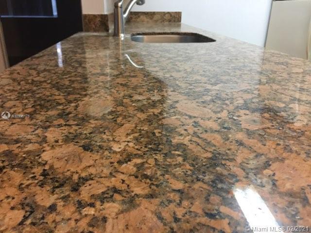 Foto del edificio - 10473 NW 7th St