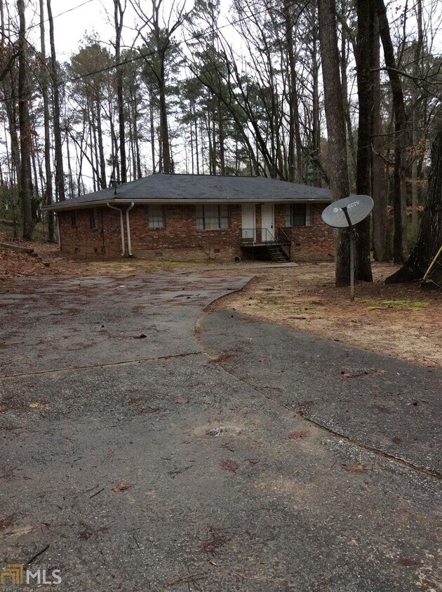 6480 Raymond Dr, Union City, GA 30291 Apartment for Rent in Union