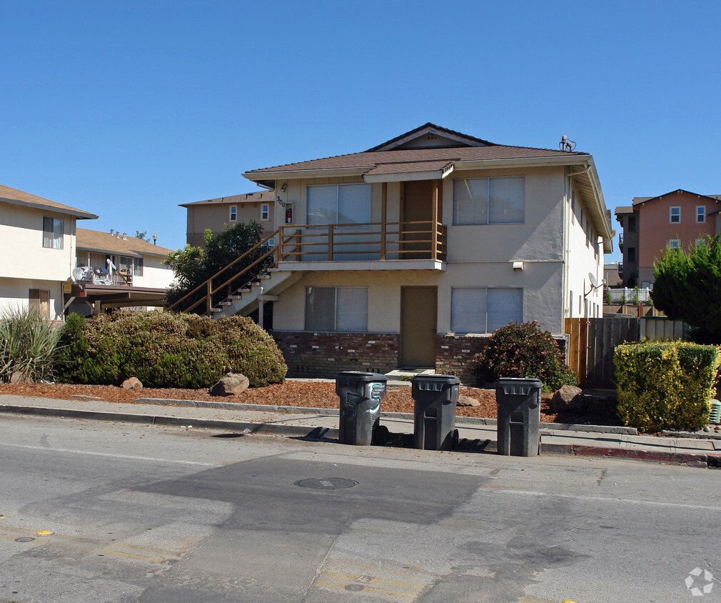 Building Photo - 300 Pennsylvania Dr