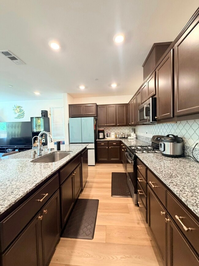 Building Photo - 5401 Hames Valley Ln