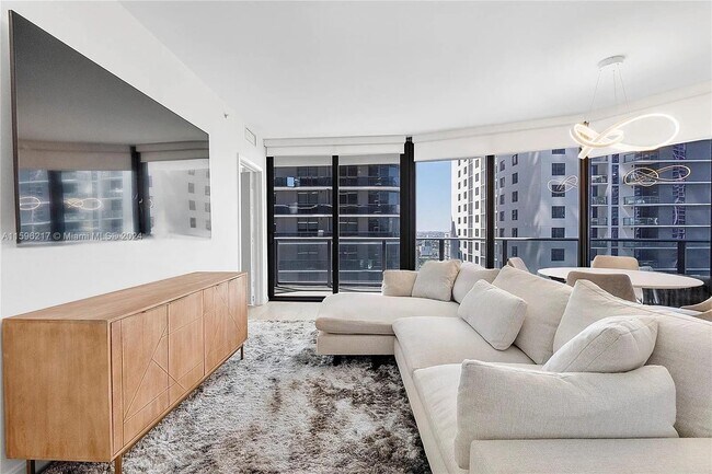 Foto del edificio - 45 SW 9th St