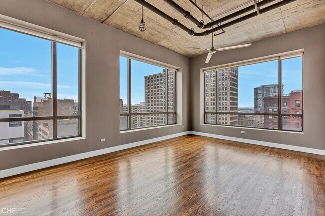 Building Photo - 520 S State St
