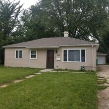Building Photo - 302 St Jude Ave
