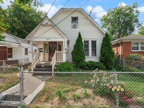 Building Photo - 1406 Walter Ave