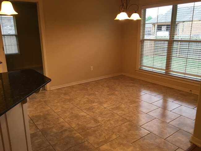 Building Photo - Salem Heights Subdivision