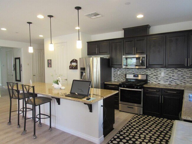 Foto del edificio - 15941 Silver Tip Way