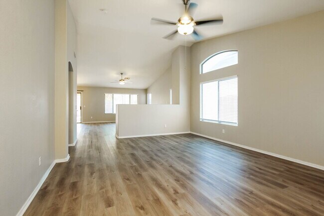 Foto del edificio - 10355 W Sunflower Pl