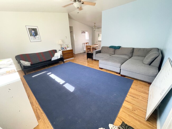 Foto del edificio - 3bd Home for Rent in Fairbanks! FUEL INCLU...