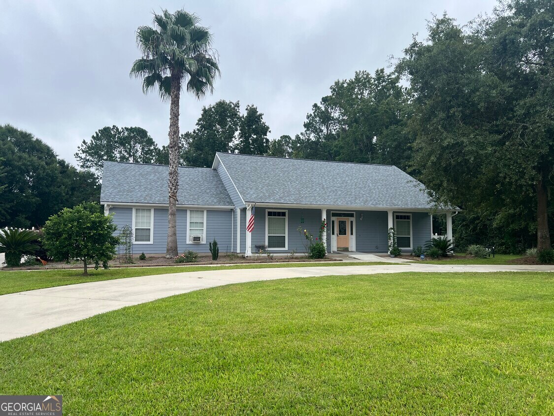 Foto principal - 129 Bedford Ct