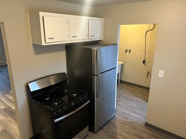 Townhome Kitchen - Hilltop Estates