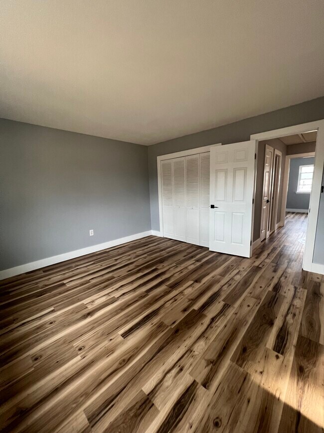 Foto del edificio - 149 Briar Mills Dr