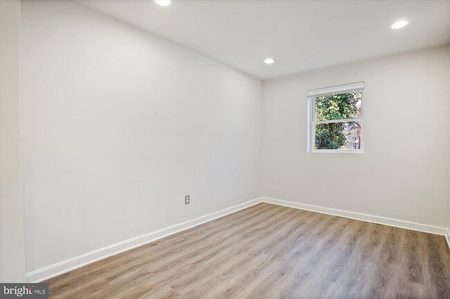 Building Photo - 2211 14th St NE