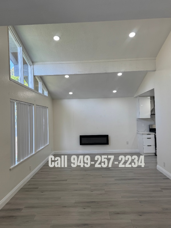 Building Photo - 4914 E Gayann Dr