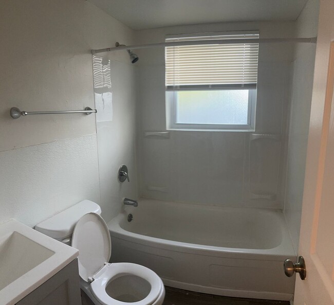 Foto del edificio - 2323 Woodson Rd