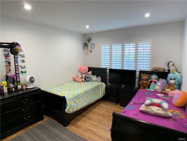 Foto del edificio - 6422 Ellenview Ave