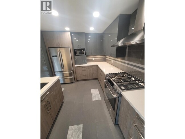 Photo du bâtiment - 23113-2125A 125a Ave