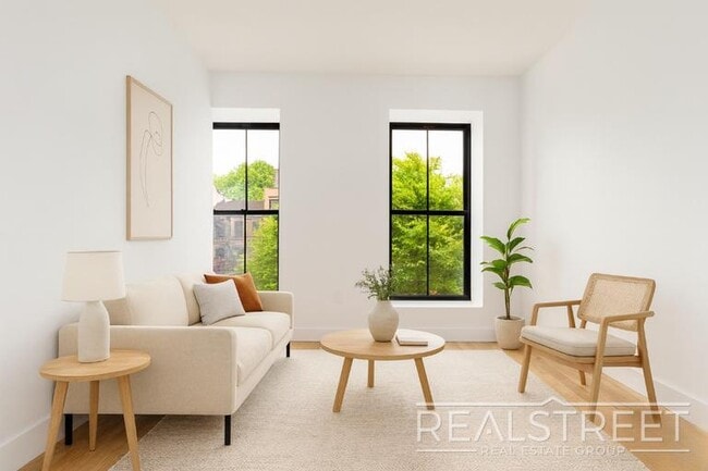 Building Photo - Stunning New 3 Bed 2 Bath in Bed Stuy Town...