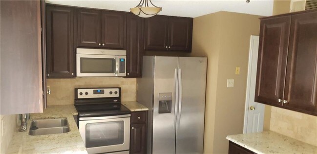 Building Photo - 21461 Coyote Trail