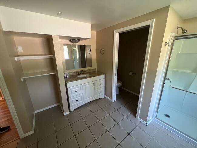 Building Photo - 1716 Annett Cir