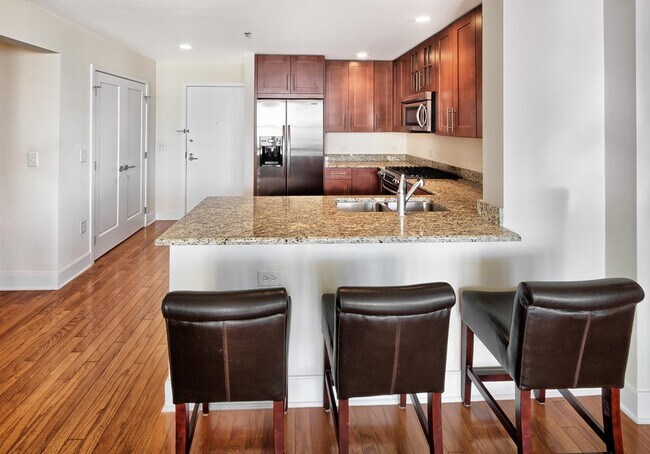 Foto del edificio - 1125 Maxwell Ln