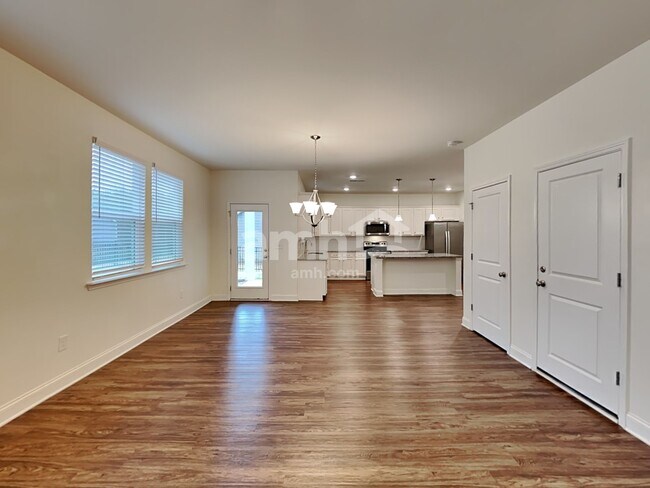 Foto del edificio - 475 Hickory Pointe Rd