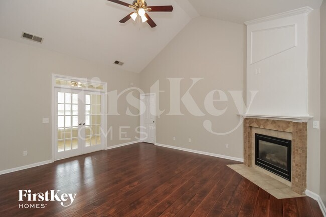 Foto del edificio - 30 Horseshoe Ln