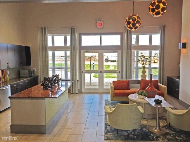 Foto del edificio - 1 br, 1 bath Condo - 500 East Highmeadow D...