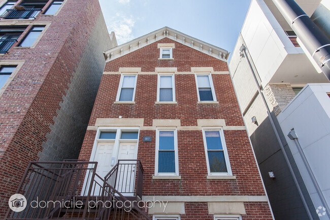 Building Photo - 1817 W Armitage Ave