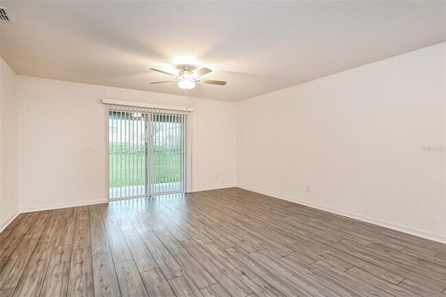 Foto del edificio - 2006 Maple Ln