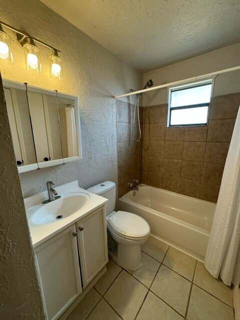 Building Photo - 712 SW 46th St