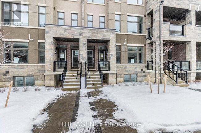 Building Photo - 45 Fieldridge Cres