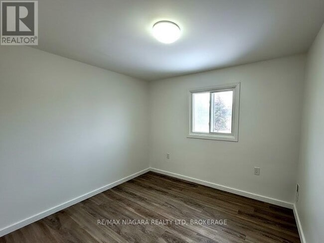 Photo du bâtiment - 6523 Frederica St