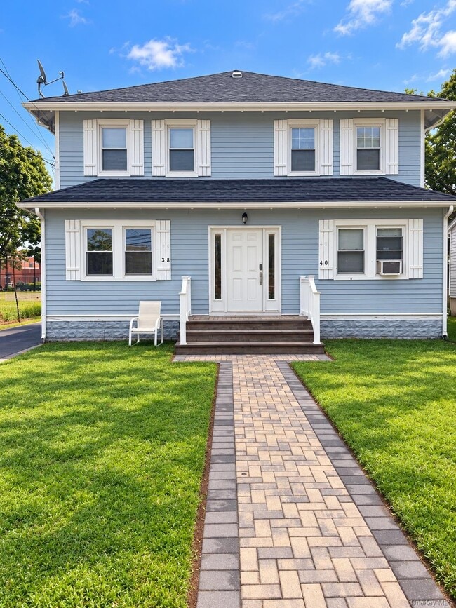 Building Photo - 38 Carpenter Ave