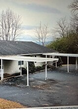 Building Photo - 140 Randolph St