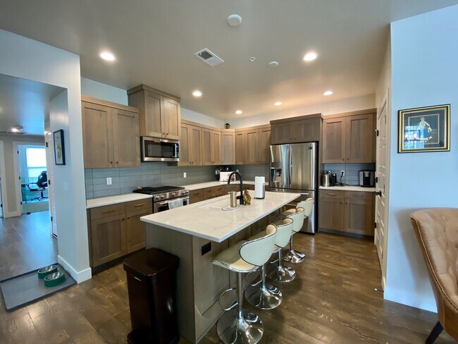 Foto del edificio - 2340 Phylden Dr