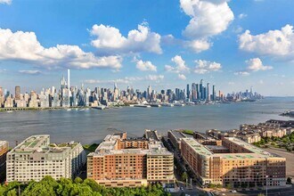 Building Photo - 6040 BLVD E