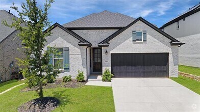 Building Photo - 204 Savannah Ln