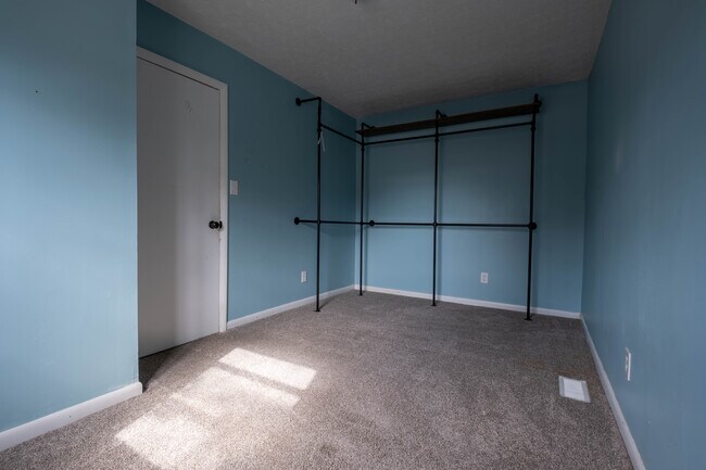 Foto del edificio - 175 Gillette Ave