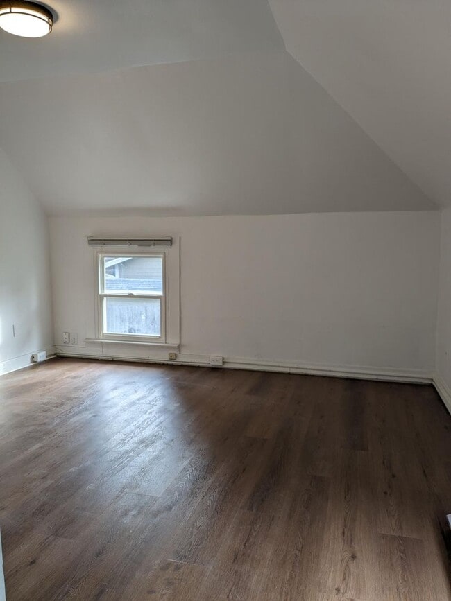 Building Photo - Stoffel-Wilcher 519