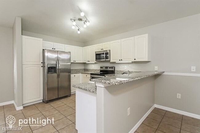 Building Photo - 3 br, 2 bath House - 2806 94Th Street E UNIT