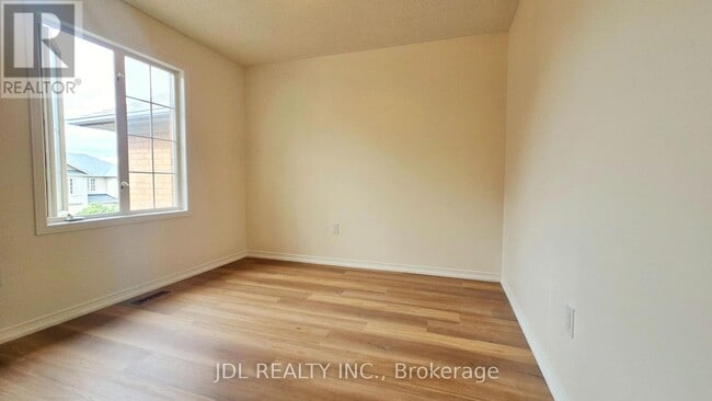 Building Photo - 37 Holmwood St