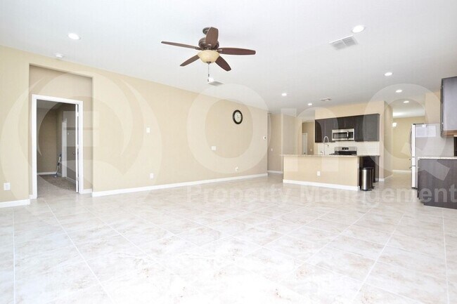 Building Photo - 10739 W Bronco Trail