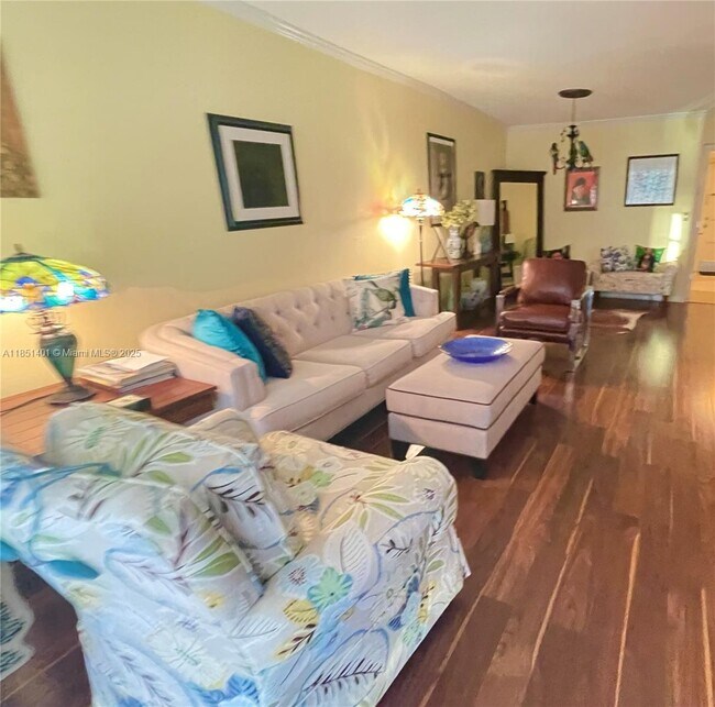 Foto del edificio - 2801 N Palm Aire Dr