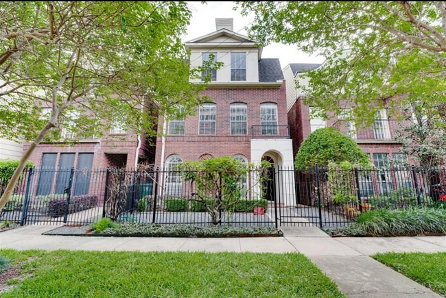 Building Photo - 2307 Huldy St