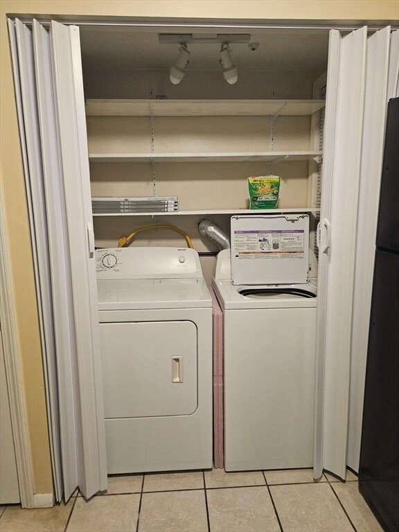 Foto del edificio - 19 Meadowood Dr