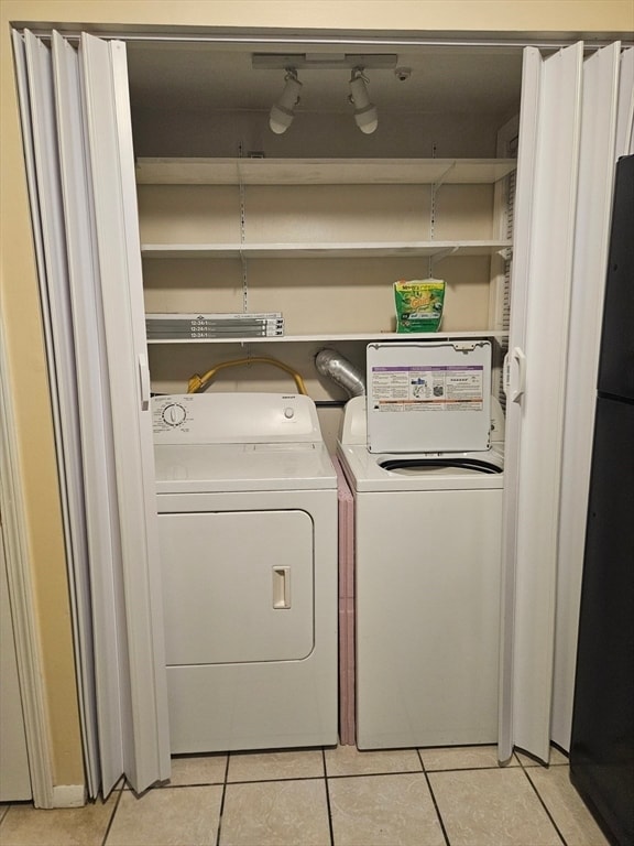 Building Photo - 19 Meadowood Dr