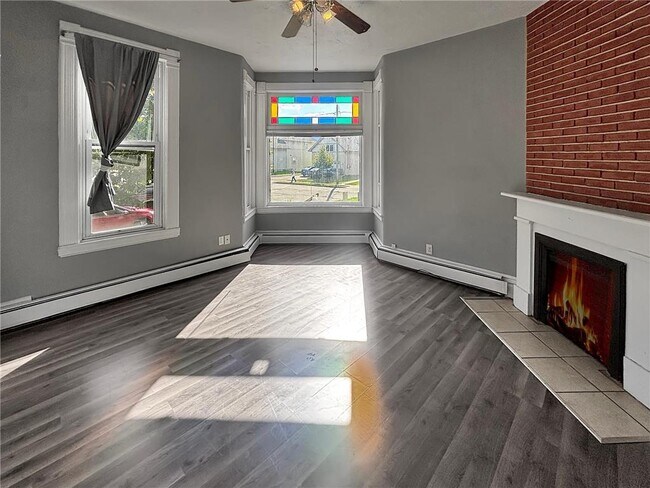 Foto del edificio - 417 Mt Ida St